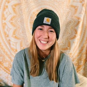 Meet your Posher, Cassandra